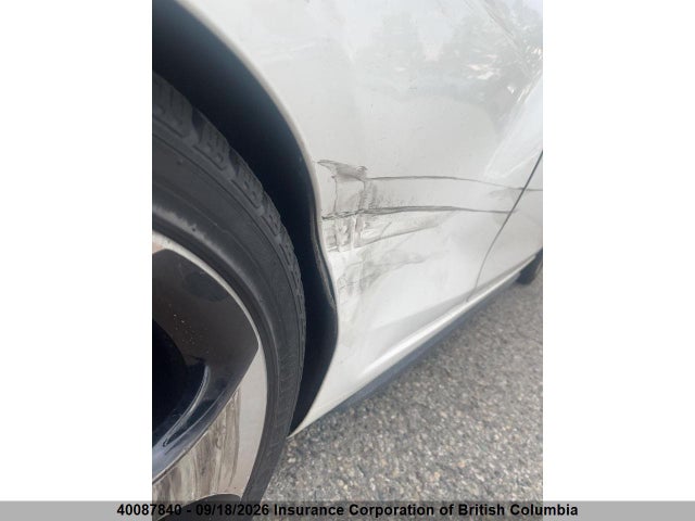 40087840 :رقم المزاد ، WVWEV7AJ6BW317319 vin ، 2011 Volkswagen Gti مزاد بيع