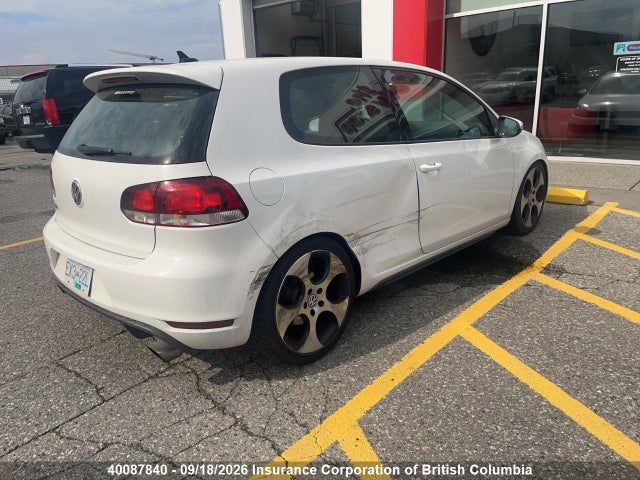 40087840 :رقم المزاد ، WVWEV7AJ6BW317319 vin ، 2011 Volkswagen Gti مزاد بيع
