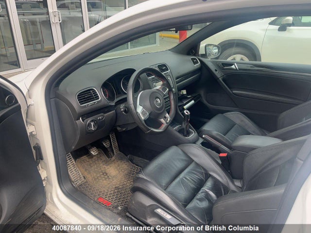 40087840 :رقم المزاد ، WVWEV7AJ6BW317319 vin ، 2011 Volkswagen Gti مزاد بيع