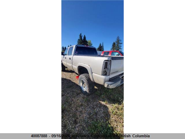 40087888 :رقم المزاد ، 1GCHK23285F813435 vin ، 2005 Chevrolet Silverado K2500 Heavy Duty مزاد بيع