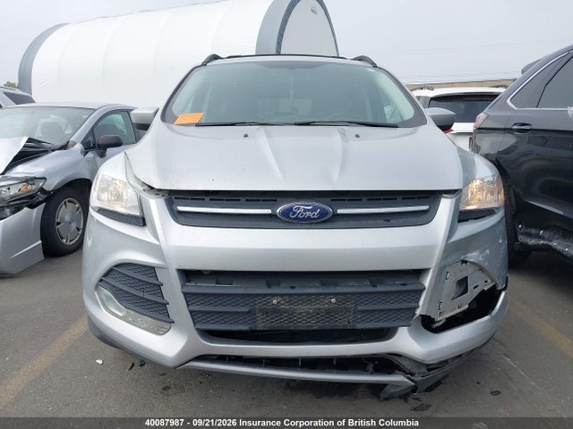 40087987 :رقم المزاد ، 1FMCU9GX8FUB14768 vin ، 2015 Ford Escape Se مزاد بيع