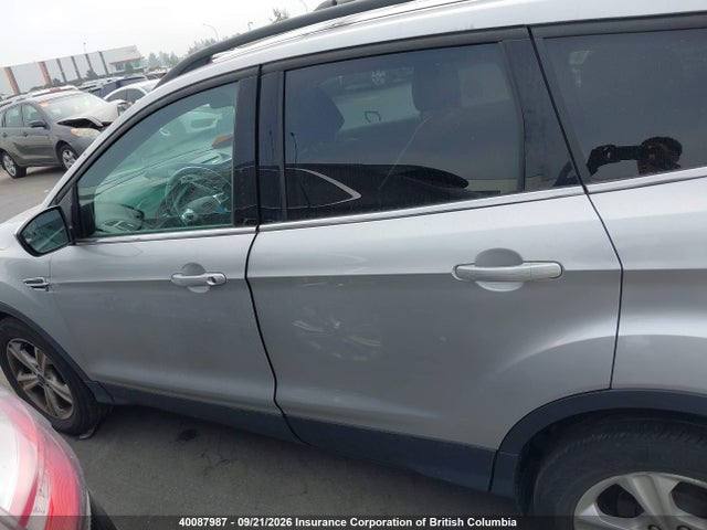 40087987 :رقم المزاد ، 1FMCU9GX8FUB14768 vin ، 2015 Ford Escape Se مزاد بيع