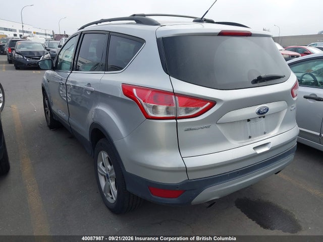 40087987 :رقم المزاد ، 1FMCU9GX8FUB14768 vin ، 2015 Ford Escape Se مزاد بيع
