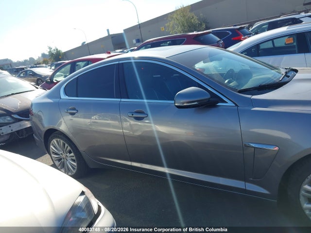 40083748 :رقم المزاد ، SAJXA0HB9CLS33431 vin ، 2012 Jaguar Xf Portfolio مزاد بيع