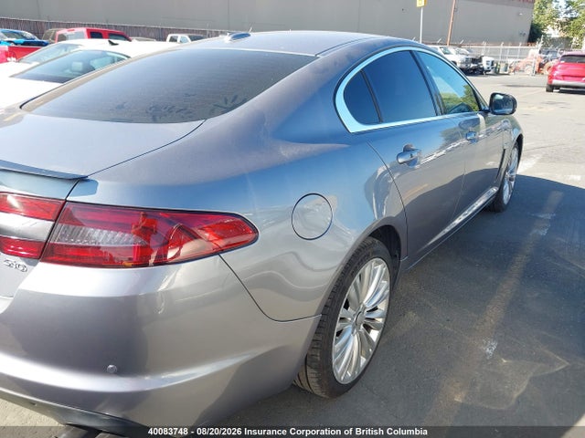 40083748 :رقم المزاد ، SAJXA0HB9CLS33431 vin ، 2012 Jaguar Xf Portfolio مزاد بيع
