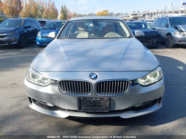 40086218 :رقم المزاد ، WBA3B3C5XDF532808 vin ، 2013 Bmw 328i Xdrive/xdrive Classic Line مزاد بيع