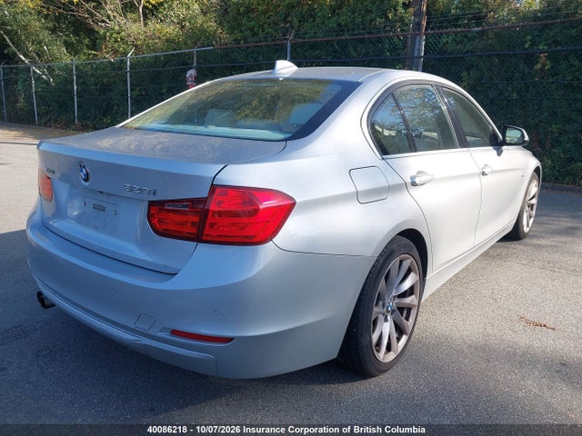40086218 :رقم المزاد ، WBA3B3C5XDF532808 vin ، 2013 Bmw 328i Xdrive/xdrive Classic Line مزاد بيع