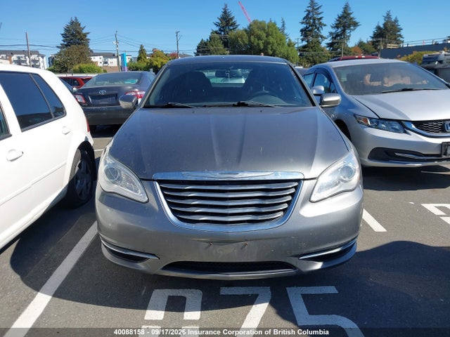 40088158 :رقم المزاد ، 1C3CCBAB9DN616986 vin ، 2013 Chrysler 200 مزاد بيع
