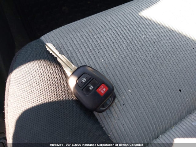 JTDKDTB38G1124835 Toyota Prius