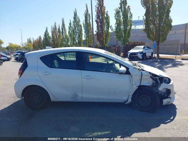 JTDKDTB38G1124835 Toyota Prius
