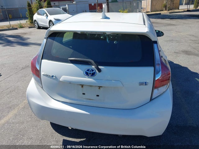 JTDKDTB38G1124835 Toyota Prius