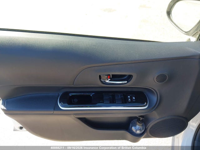 JTDKDTB38G1124835 Toyota Prius