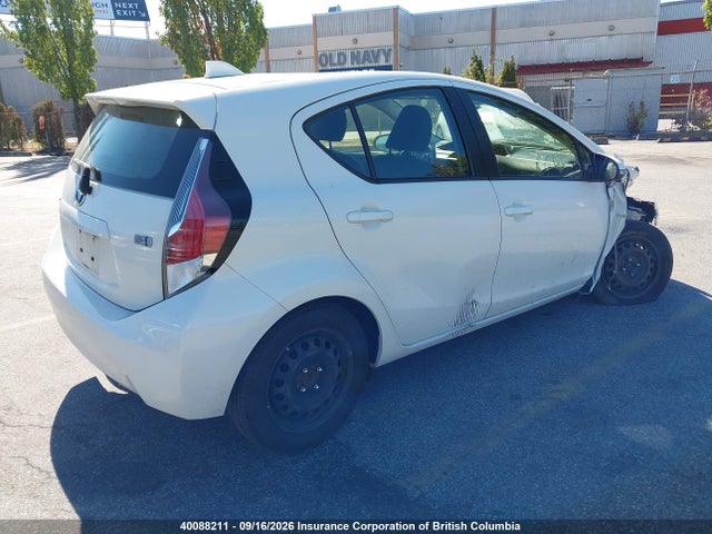 JTDKDTB38G1124835 Toyota Prius
