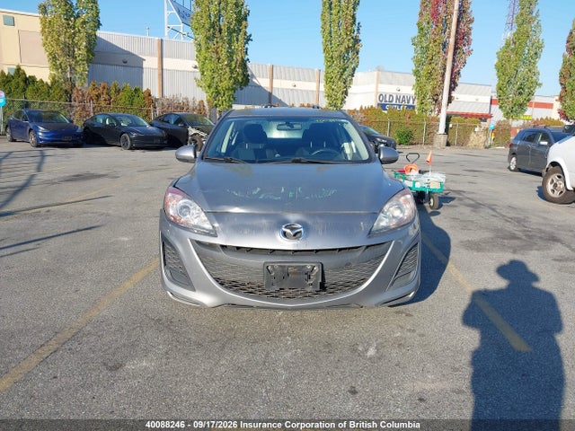 40088246 :رقم المزاد ، JM1BL1UF8B1366984 vin ، 2011 Mazda Mazda3 Gx مزاد بيع