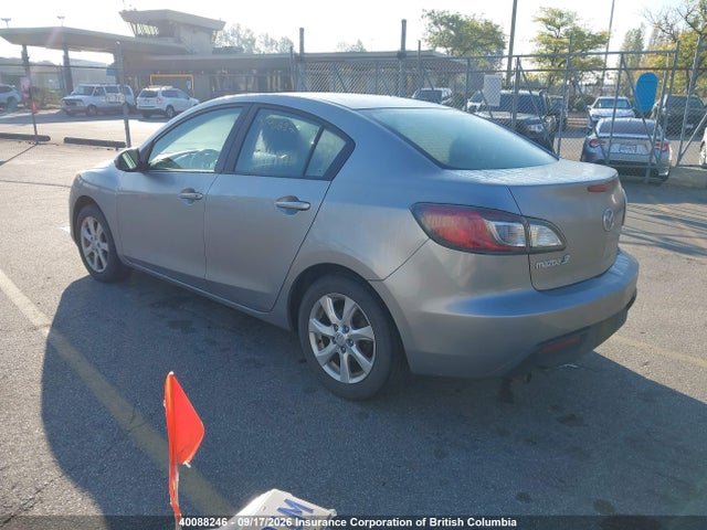 40088246 :رقم المزاد ، JM1BL1UF8B1366984 vin ، 2011 Mazda Mazda3 Gx مزاد بيع