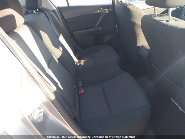 40088246 :رقم المزاد ، JM1BL1UF8B1366984 vin ، 2011 Mazda Mazda3 Gx مزاد بيع