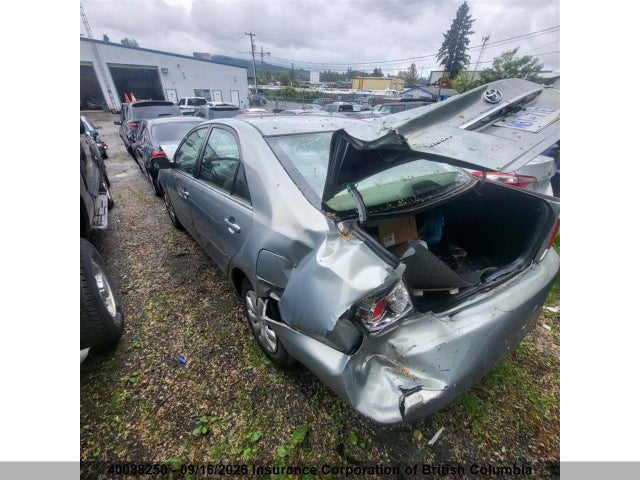40088250 :رقم المزاد ، 4T1BE32K35U592564 vin ، 2005 Toyota Camry مزاد بيع