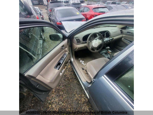 40088250 :رقم المزاد ، 4T1BE32K35U592564 vin ، 2005 Toyota Camry مزاد بيع