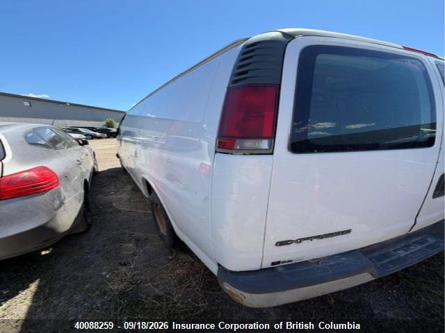 40088259 :رقم المزاد ، 1GCFG25M3Y1210224 vin ، 2000 Chevrolet Express G2500 مزاد بيع