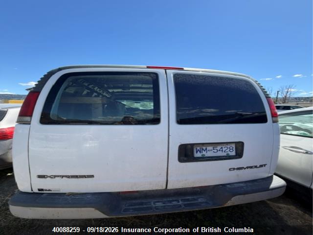 40088259 :رقم المزاد ، 1GCFG25M3Y1210224 vin ، 2000 Chevrolet Express G2500 مزاد بيع