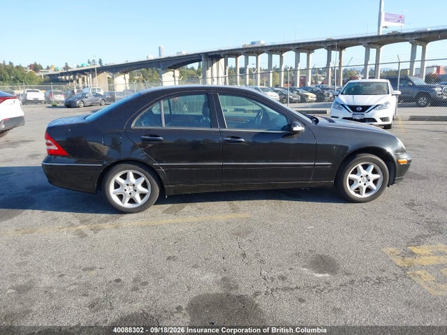 40088302 :رقم المزاد ، WDBRF61J42F252770 vin ، 2002 Mercedes-benz C 240 Classic/elegance/sport مزاد بيع