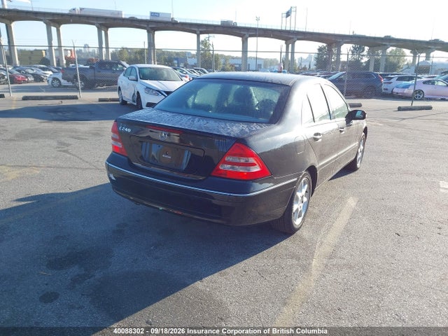 40088302 :رقم المزاد ، WDBRF61J42F252770 vin ، 2002 Mercedes-benz C 240 Classic/elegance/sport مزاد بيع