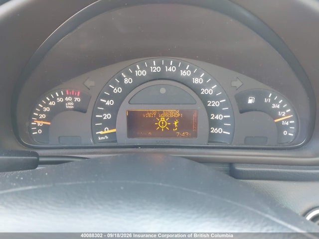 40088302 :رقم المزاد ، WDBRF61J42F252770 vin ، 2002 Mercedes-benz C 240 Classic/elegance/sport مزاد بيع