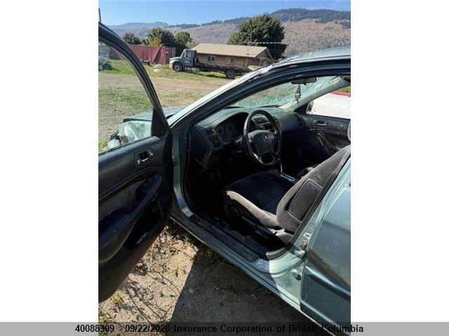 40088309 :رقم المزاد ، 2HHES36662H001632 vin ، 2002 Acura 1.7el Touring مزاد بيع