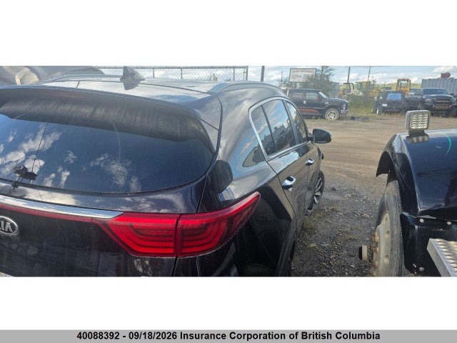 KIA Sportage Ex 2018 KNDPNCACXJ7386848 Image 3