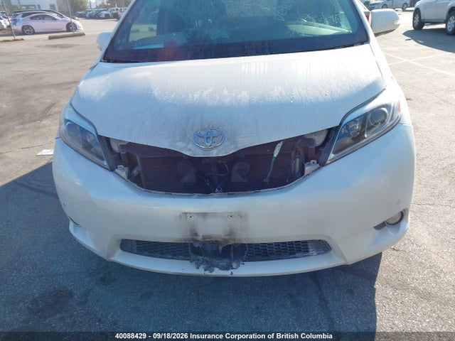 Продаж на аукціоні авто 2017 Toyota Sienna Xle 7 Passenger, vin: 5TDDZ3DC1HS150057, номер лоту: 40088429