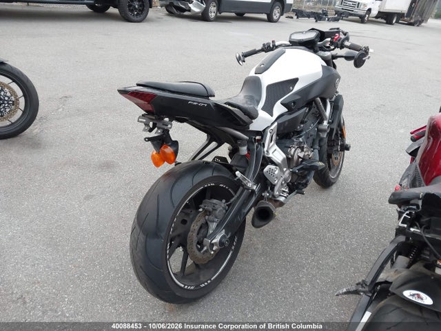 Yamaha FZ07 2015 JYARM06N0FA001324 Image 16