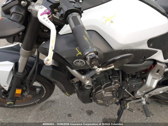 Yamaha FZ07 2015 JYARM06N0FA001324 Image 21