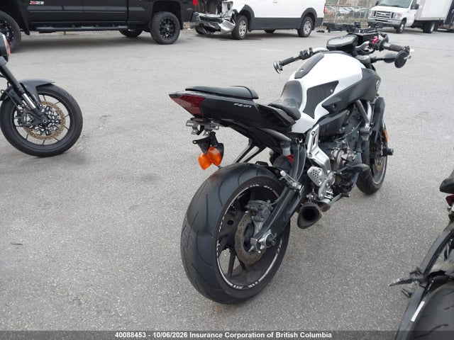 Yamaha FZ07 2015 JYARM06N0FA001324 Image 4