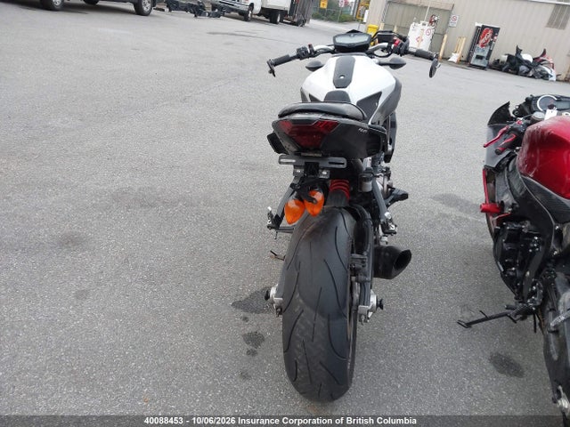 Yamaha FZ07 2015 JYARM06N0FA001324 Image 6