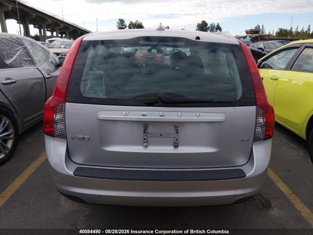40084490 :رقم المزاد ، YV1MW382392472583 vin ، 2009 Volvo V50 2.4i مزاد بيع