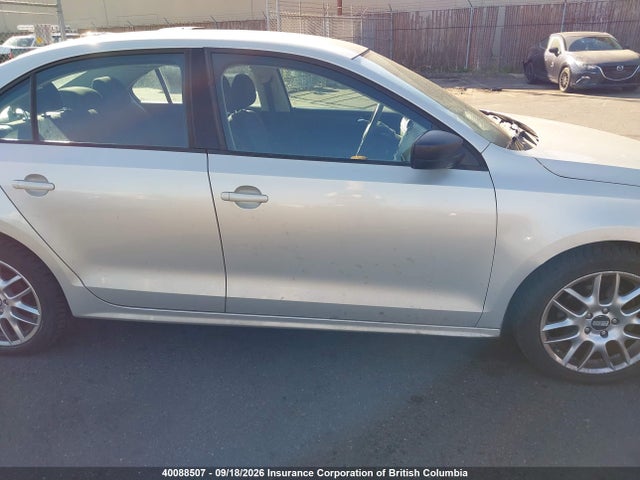 40088507 :رقم المزاد ، 3VW2K7AJ1BM083955 vin ، 2011 Volkswagen Jetta مزاد بيع