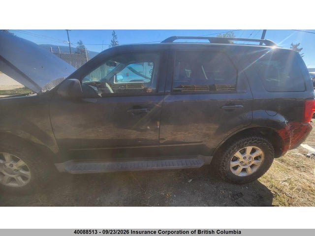 40088513 :رقم المزاد ، 4F2CY9C73AKM03690 vin ، 2010 Mazda Tribute I مزاد بيع