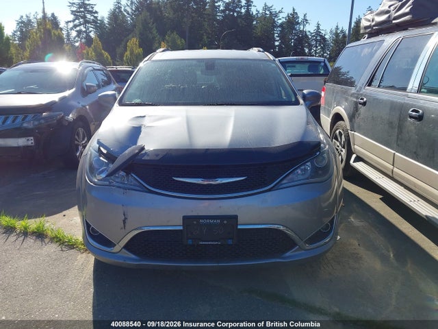 40088540 :رقم المزاد ، 2C4RC1EG9JR102950 vin ، 2018 Chrysler Pacifica Touring L Plus مزاد بيع