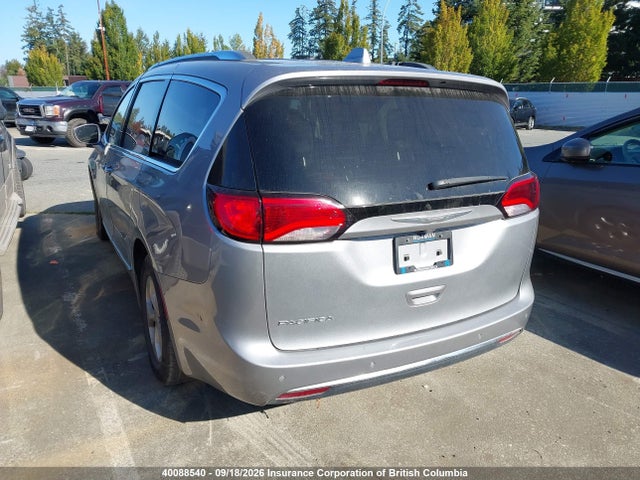 40088540 :رقم المزاد ، 2C4RC1EG9JR102950 vin ، 2018 Chrysler Pacifica Touring L Plus مزاد بيع