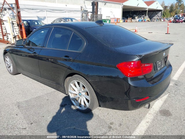 2013 Bmw 320i მანქანა იყიდება აუქციონზე, vin: WBA3C3C57DF146618, აუქციონის ნომერი: 40088587