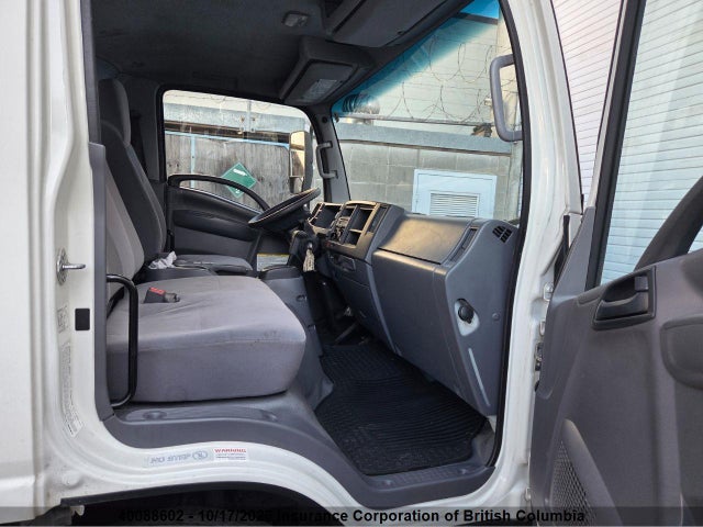 40088602 :رقم المزاد ، JALE5W16XH7302880 vin ، 2017 Isuzu Nrr مزاد بيع