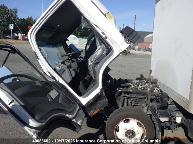 40088602 :رقم المزاد ، JALE5W16XH7302880 vin ، 2017 Isuzu Nrr مزاد بيع