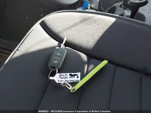 40088622 :رقم المزاد ، KNAHH8A84B7343884 vin ، 2011 Kia Rondo مزاد بيع