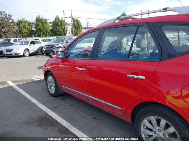40088622 :رقم المزاد ، KNAHH8A84B7343884 vin ، 2011 Kia Rondo مزاد بيع