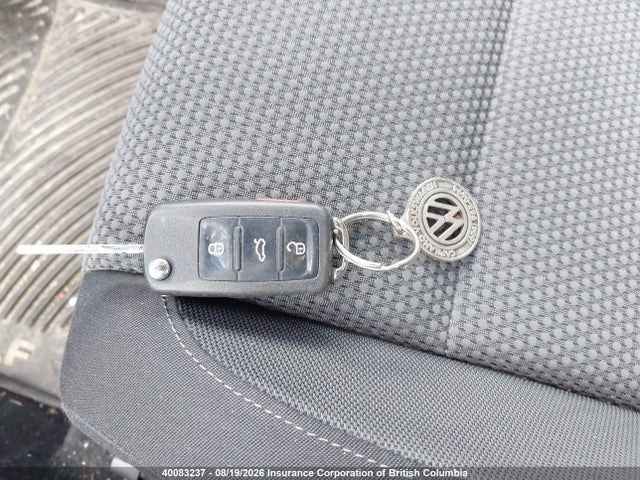 40083237 :رقم المزاد ، WVWDA7AJ1AW223080 vin ، 2010 Volkswagen Golf مزاد بيع