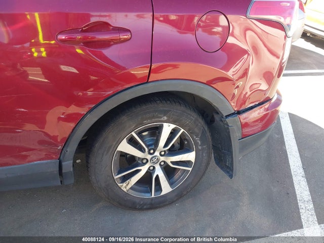 40088124 :رقم المزاد ، 2T3BFREV0JW790722 vin ، 2018 Toyota Rav4 Le مزاد بيع