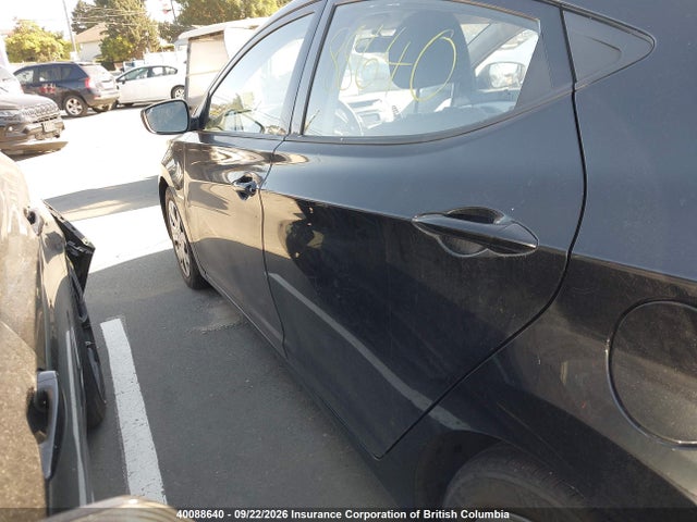 40088640 :رقم المزاد ، 5NPDH4AE6FH621105 vin ، 2015 Hyundai Elantra Se/sport/limited مزاد بيع