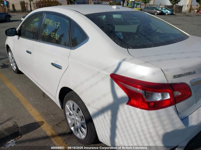 40088657 :رقم المزاد ، 3N1AB7AP0JY252795 vin ، 2018 Nissan Sentra S/sv/sr/sl مزاد بيع