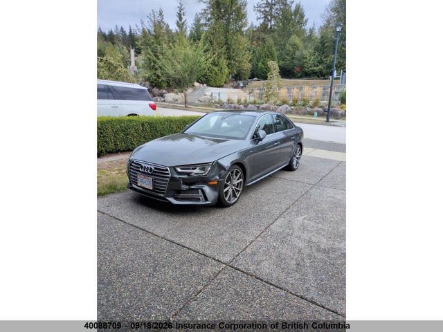 Audi A4 2017 WAUFNAF49HN058681 Image 2