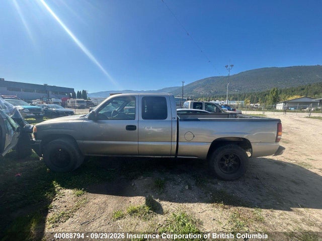 Продажа на аукционе авто 2001 Gmc New Sierra K1500, vin: 1GTEK19VX1Z126738, номер лота: 40088794